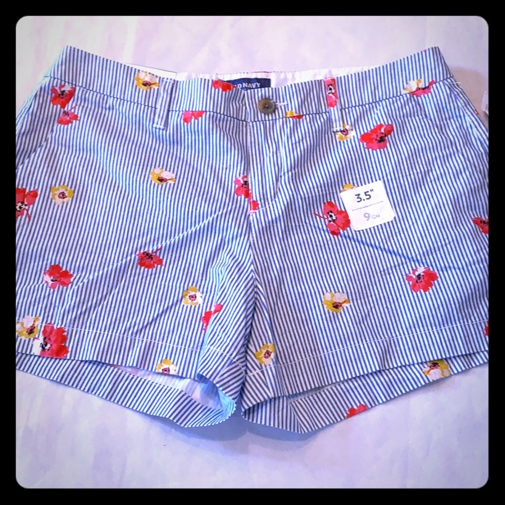 New Old Navy shorts size 6